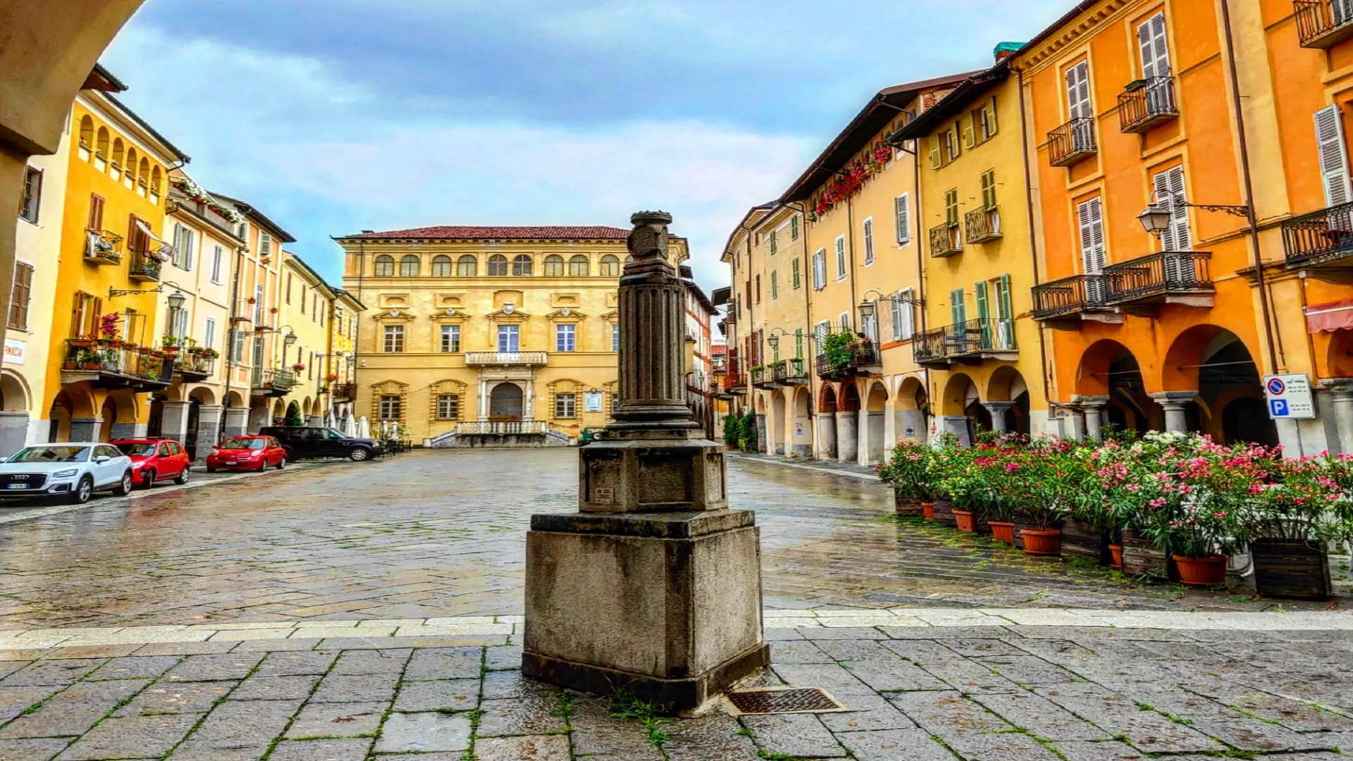 Town square Italy