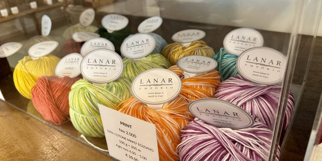 Close up of Lanar Milanese yarn